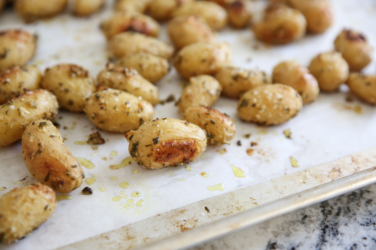 baked rosemary garlic potatoes