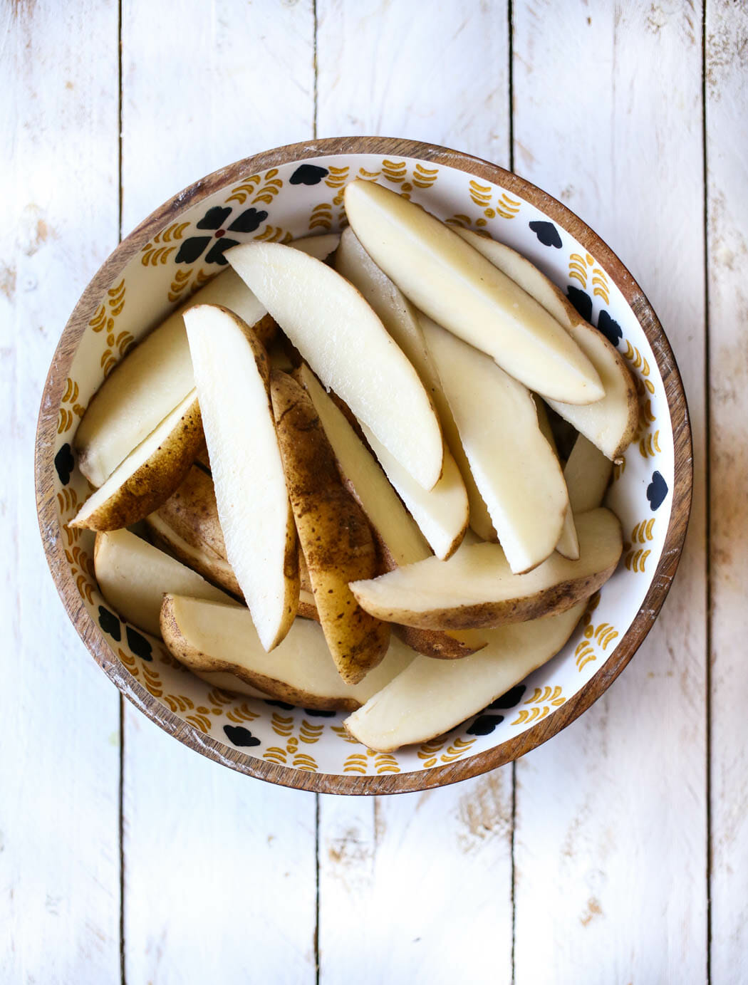 Potato wedges in bowl